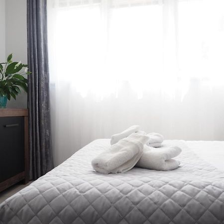 Adobe Apartment - Przytulny I Free Parking ヴロツワフ エクステリア 写真