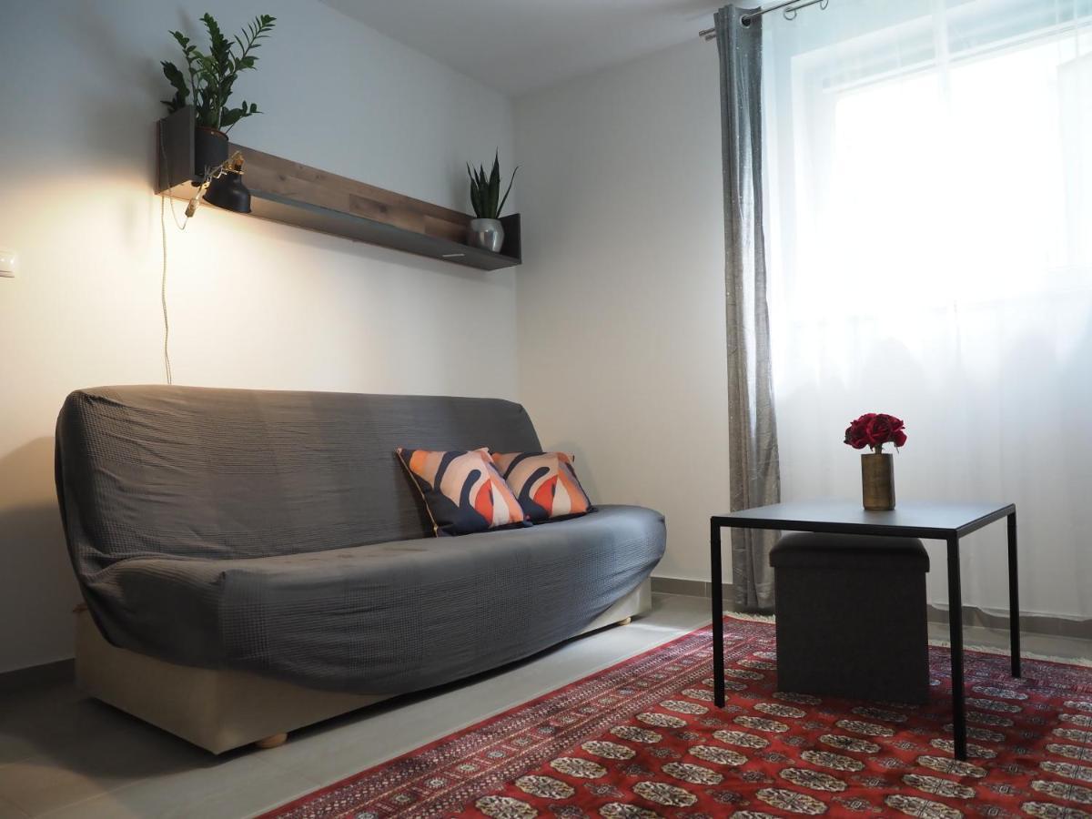 Adobe Apartment - Przytulny I Free Parking ヴロツワフ エクステリア 写真