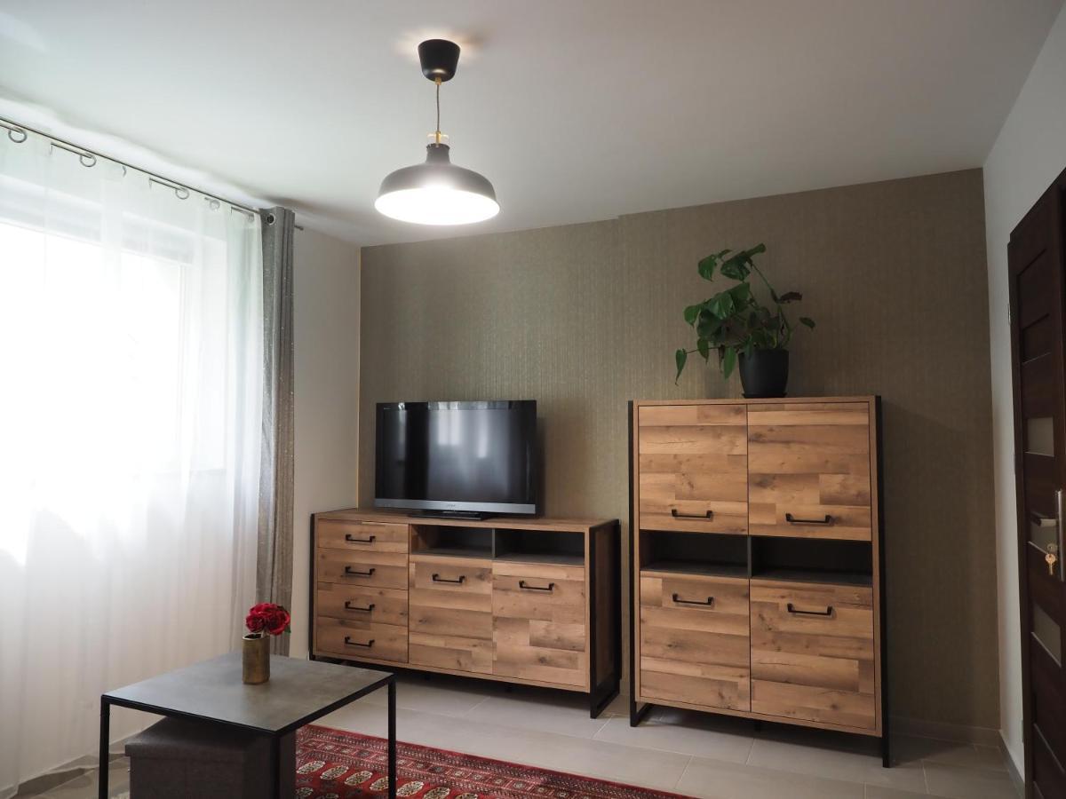 Adobe Apartment - Przytulny I Free Parking ヴロツワフ エクステリア 写真