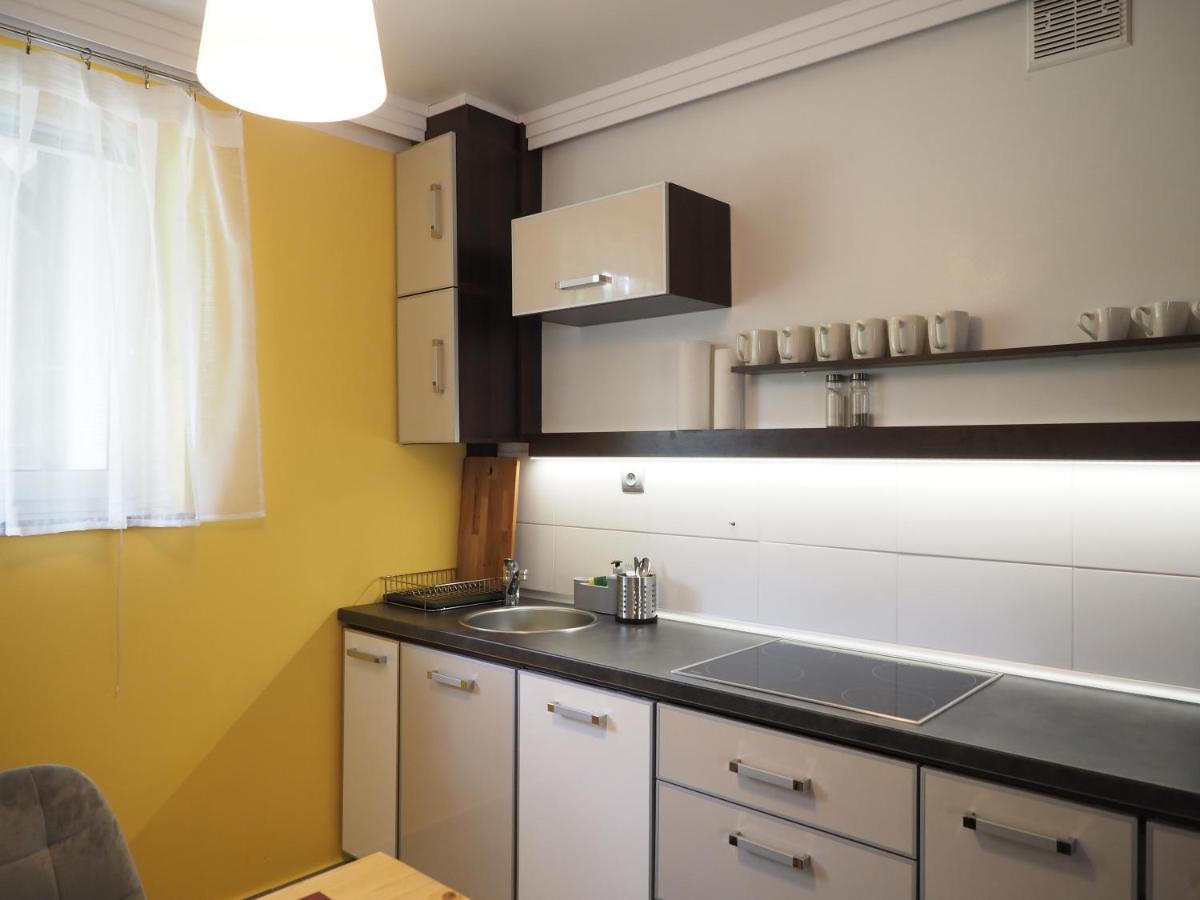 Adobe Apartment - Przytulny I Free Parking ヴロツワフ エクステリア 写真